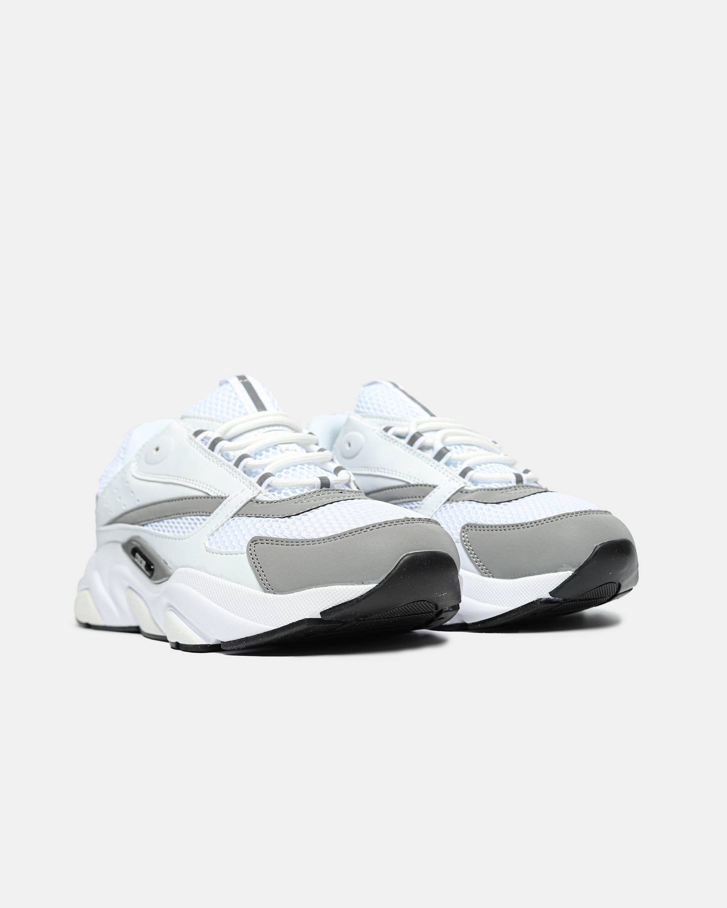 B22 white