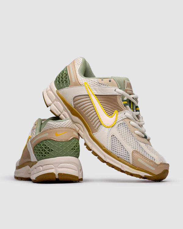 Nike Zoom Vomero 5 Sail Laser Orange