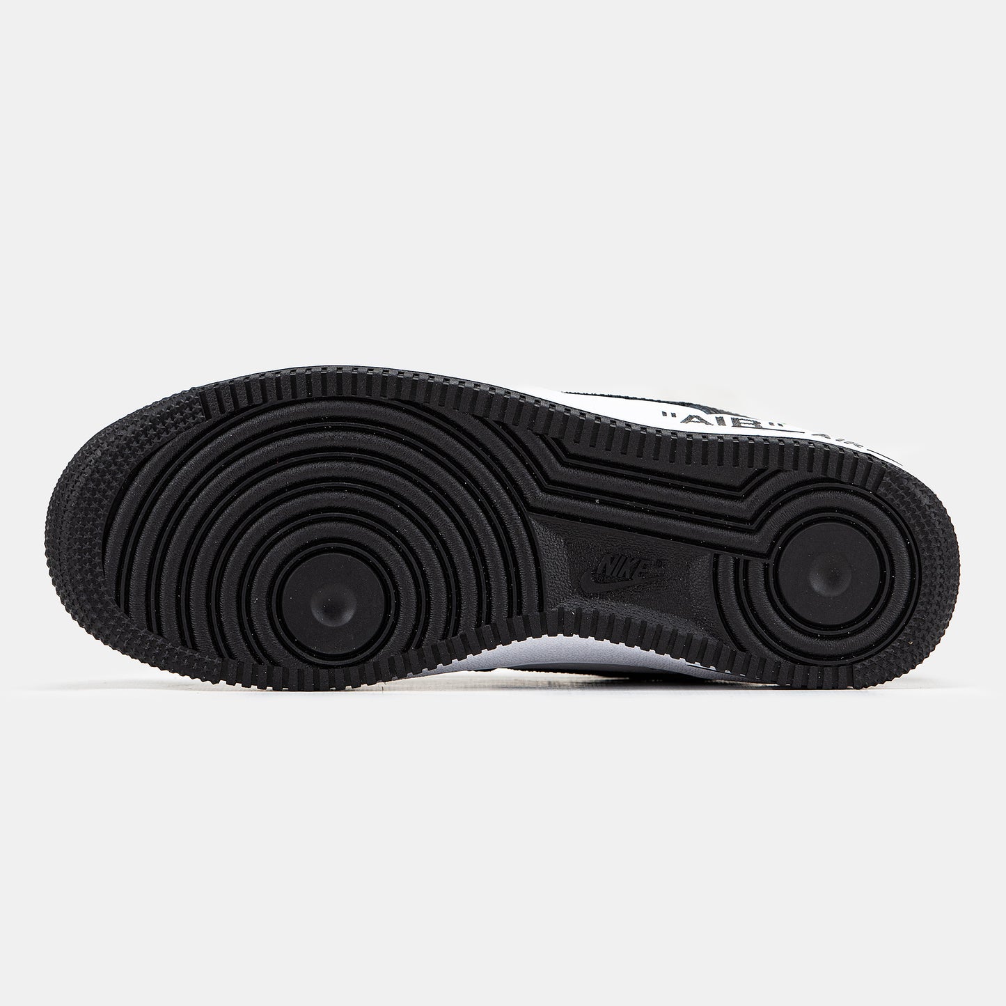 Nike Air Force 1 x Louis Vuitton Black M