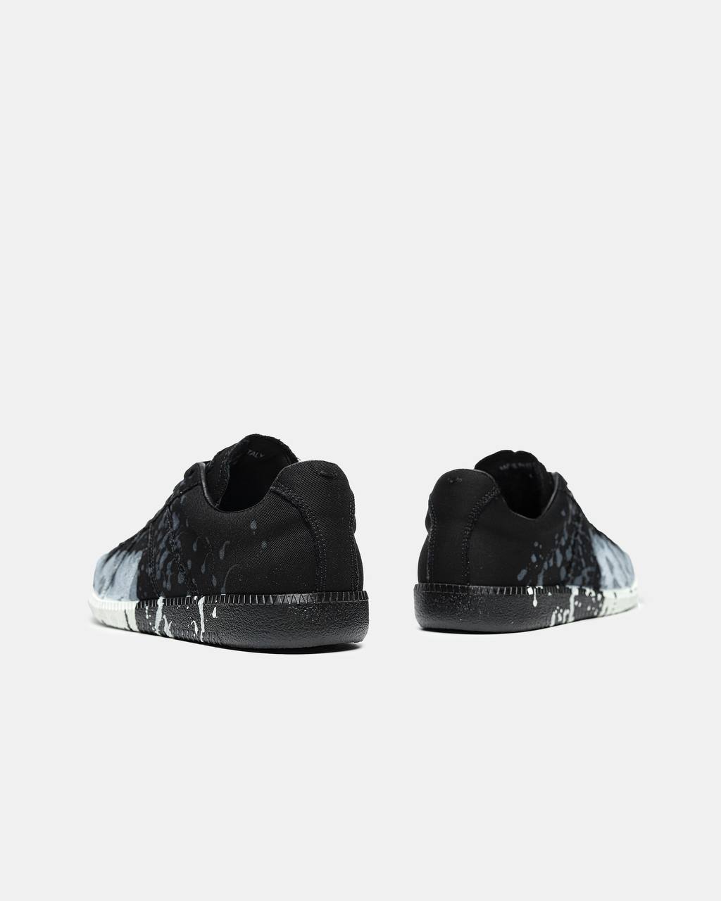 Maison Margiela Repli Black/White Paint 22