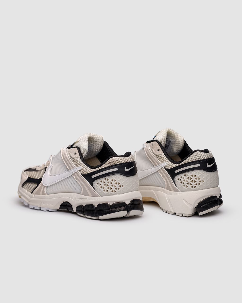 Nike Zoom Vomero 5 Beige/Black