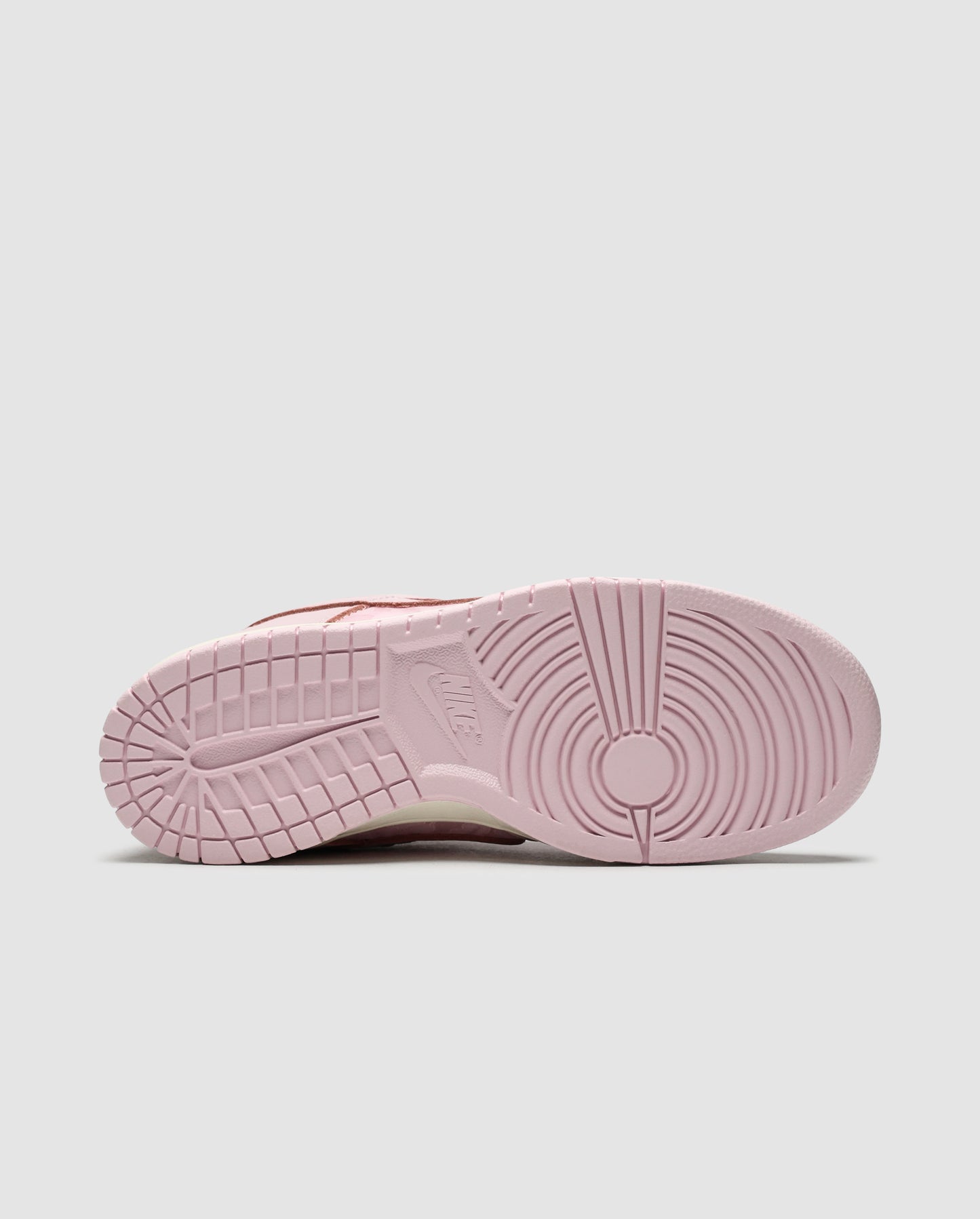 Nike SB Dunk Low Lace Pack Regal Pink