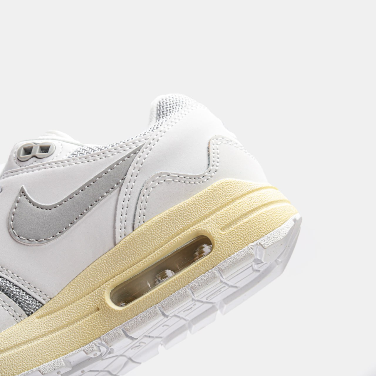 Air Max 1 Patta White