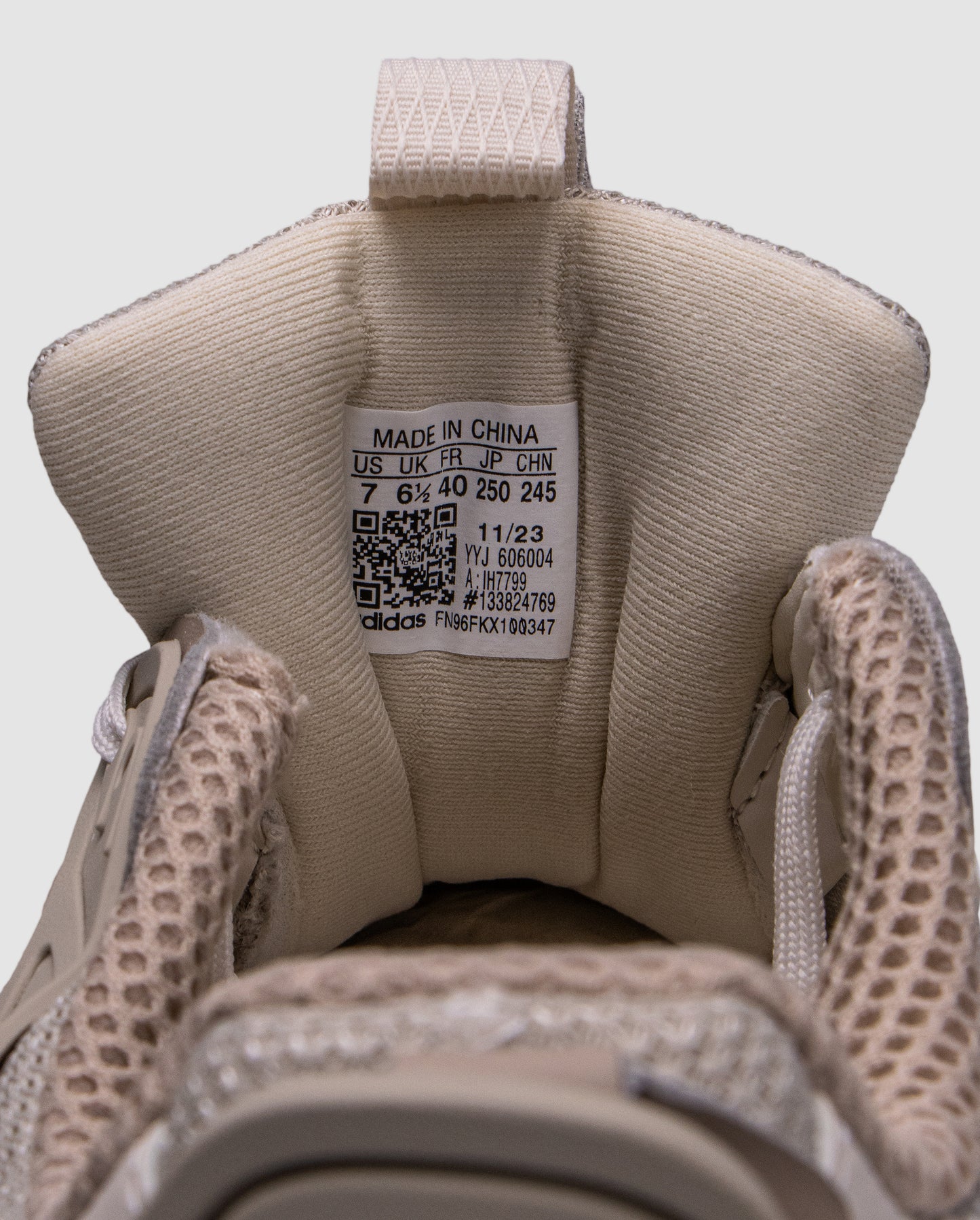 Adidas Vento XLG Deluxe Beige