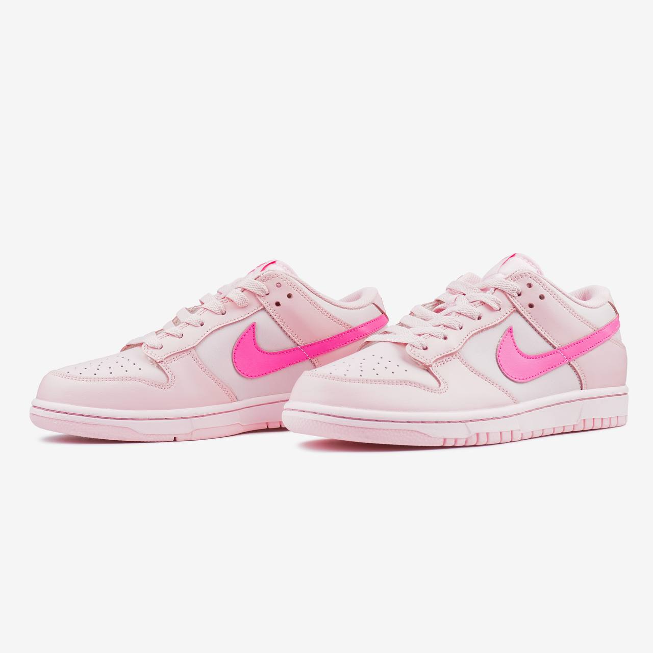 Nike Dunk Low GS Triple Pink