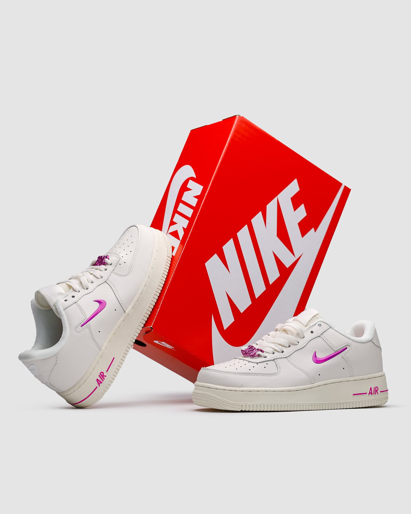Nike Air Force 1’07SE Coconut Mink/ Playful Pink