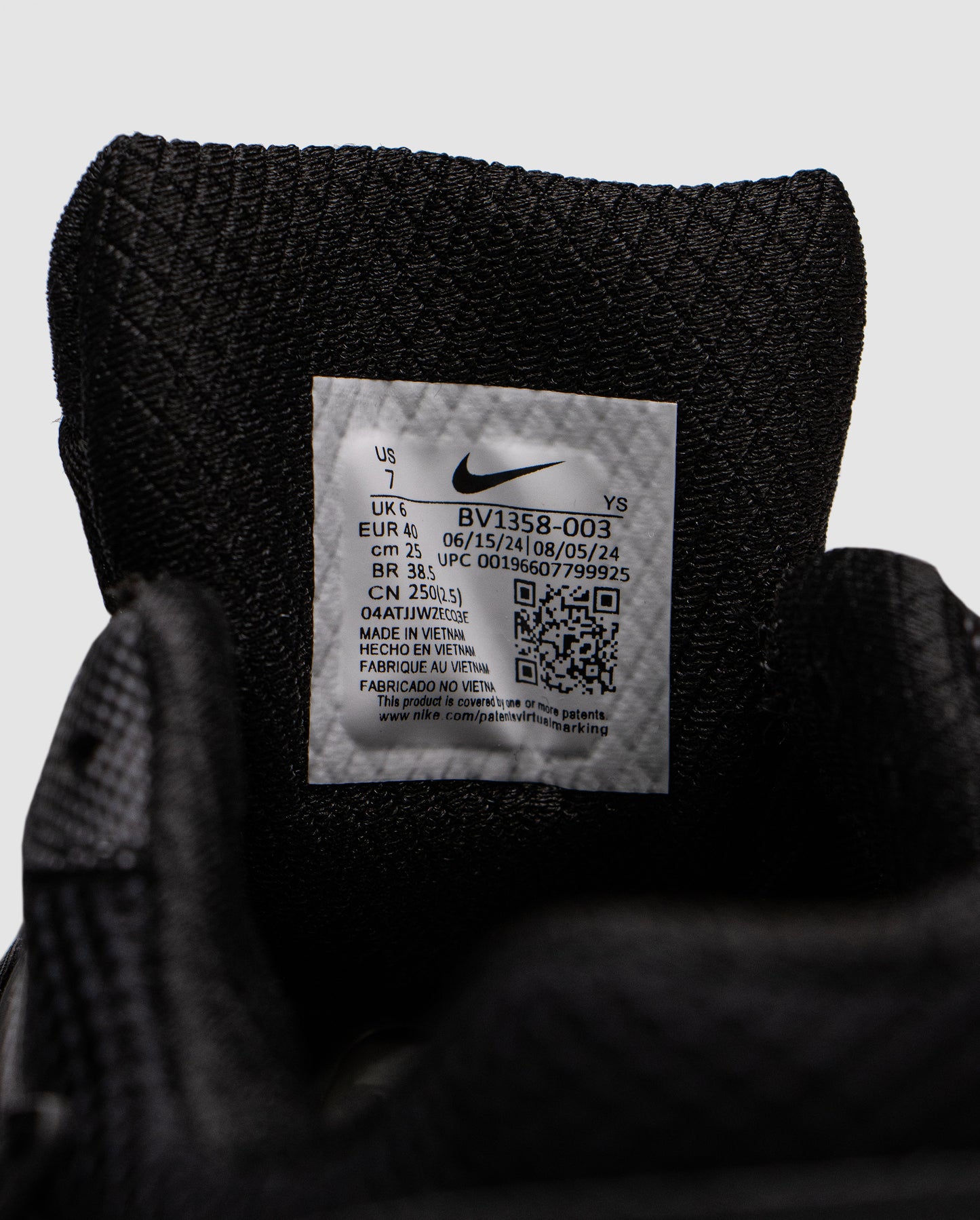 Nike Air Zoom Vomero 5 Triple Black