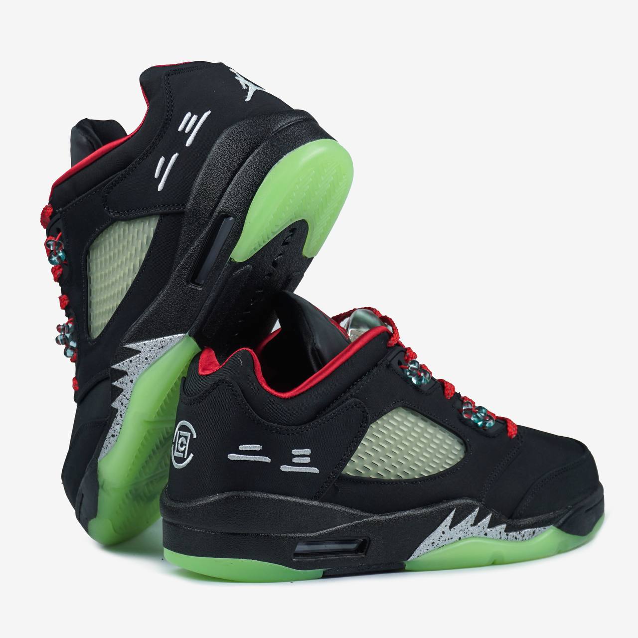Jordan 5 Retro Low SP x CLOT
