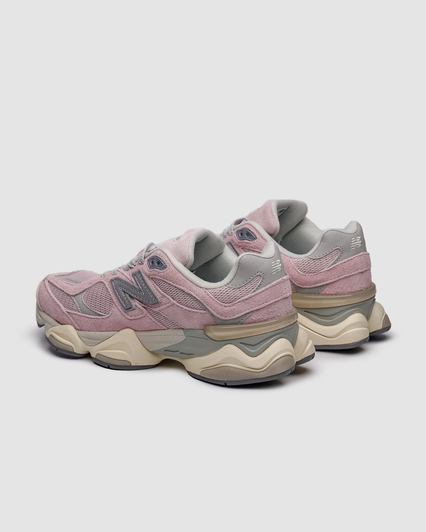 New Balance 9060 Light Pink