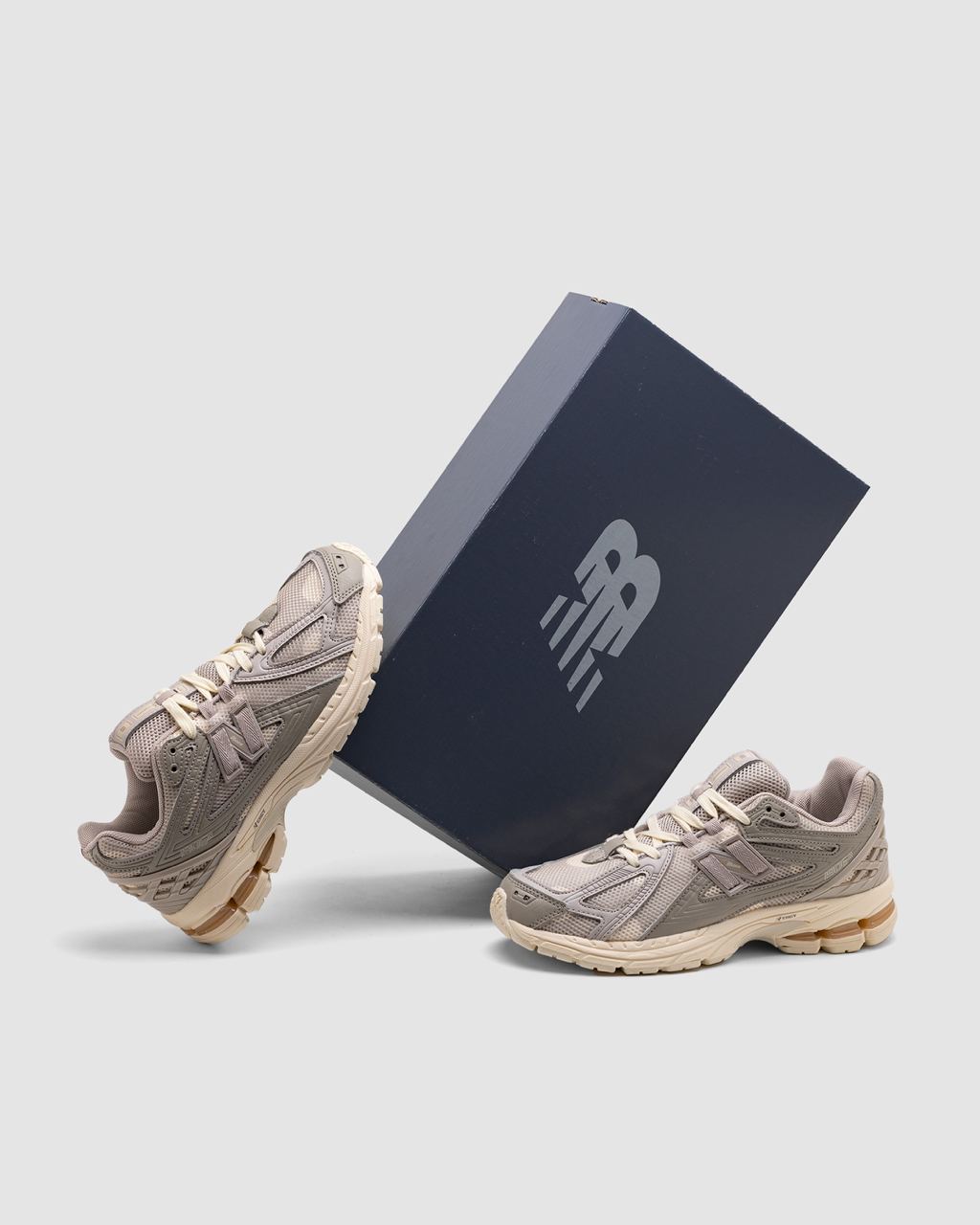 New Balance 1906 Moonrock Grey